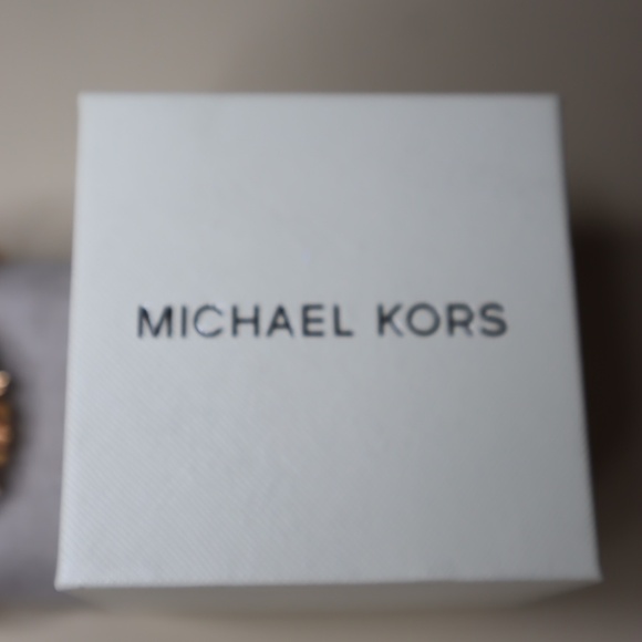 ✨ Michael Kors Rose Gold Watch | Elegant & Luxe ✨ main image 2